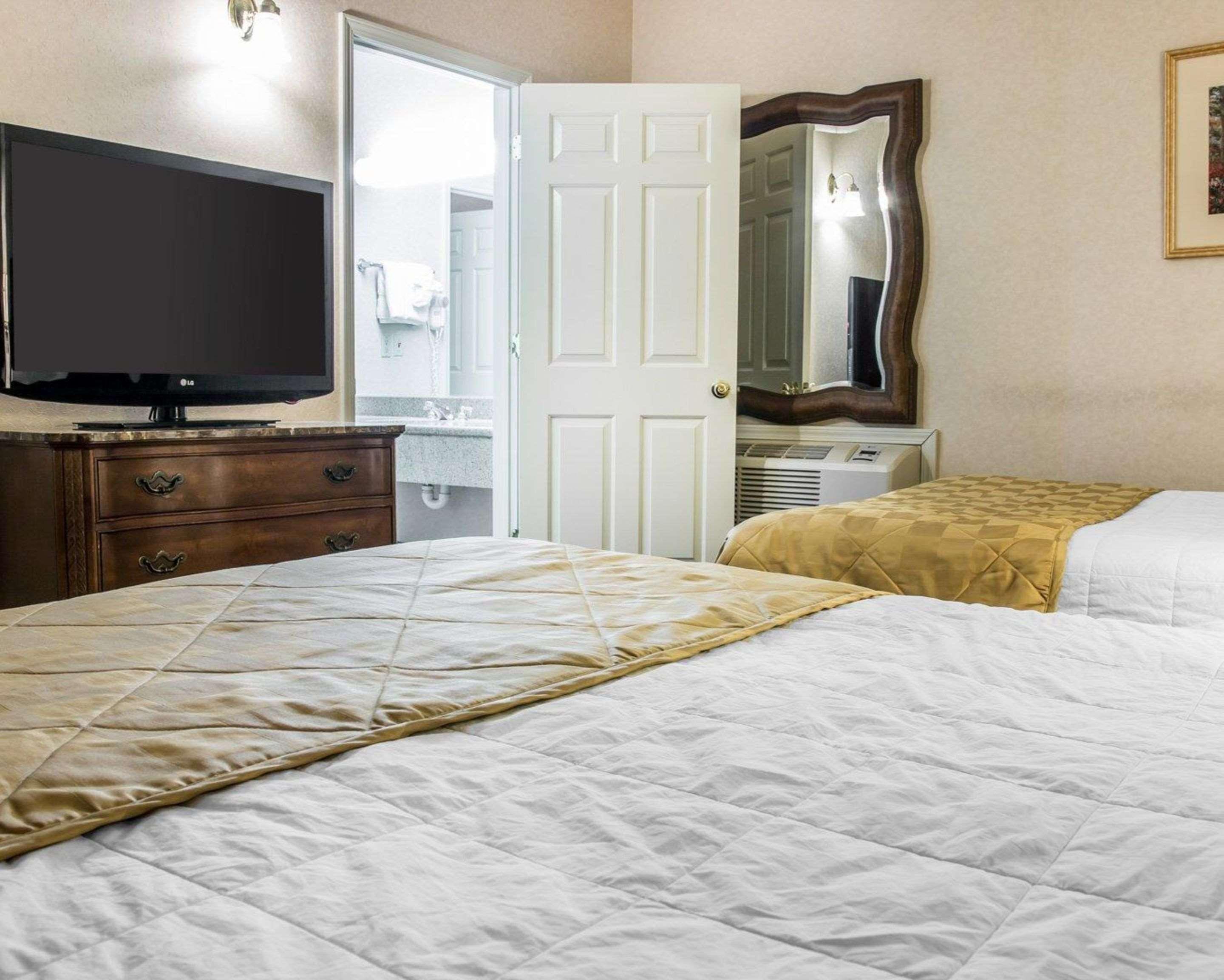Clarion Hotel Beachfront Mackinaw City Luaran gambar