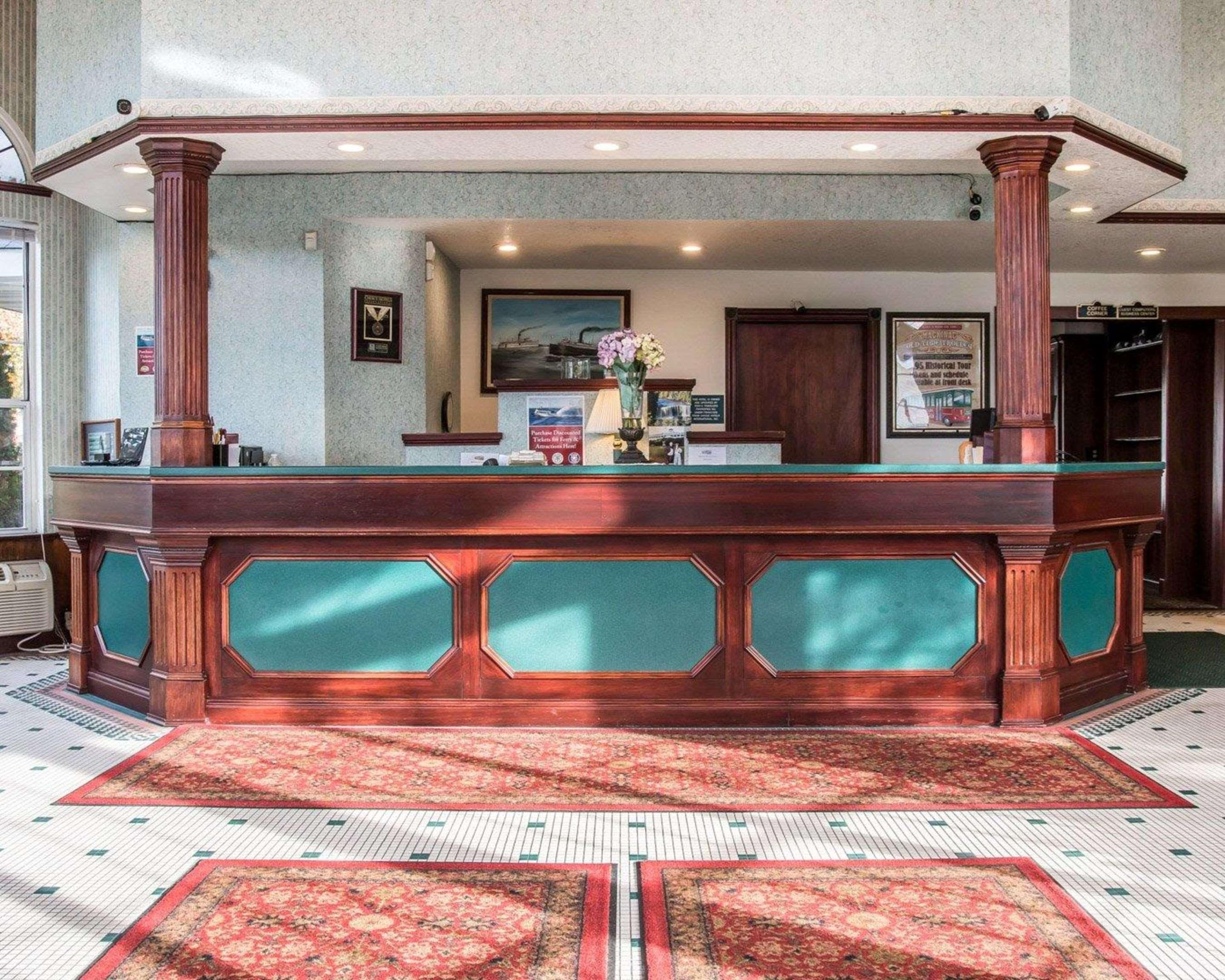 Clarion Hotel Beachfront Mackinaw City Luaran gambar