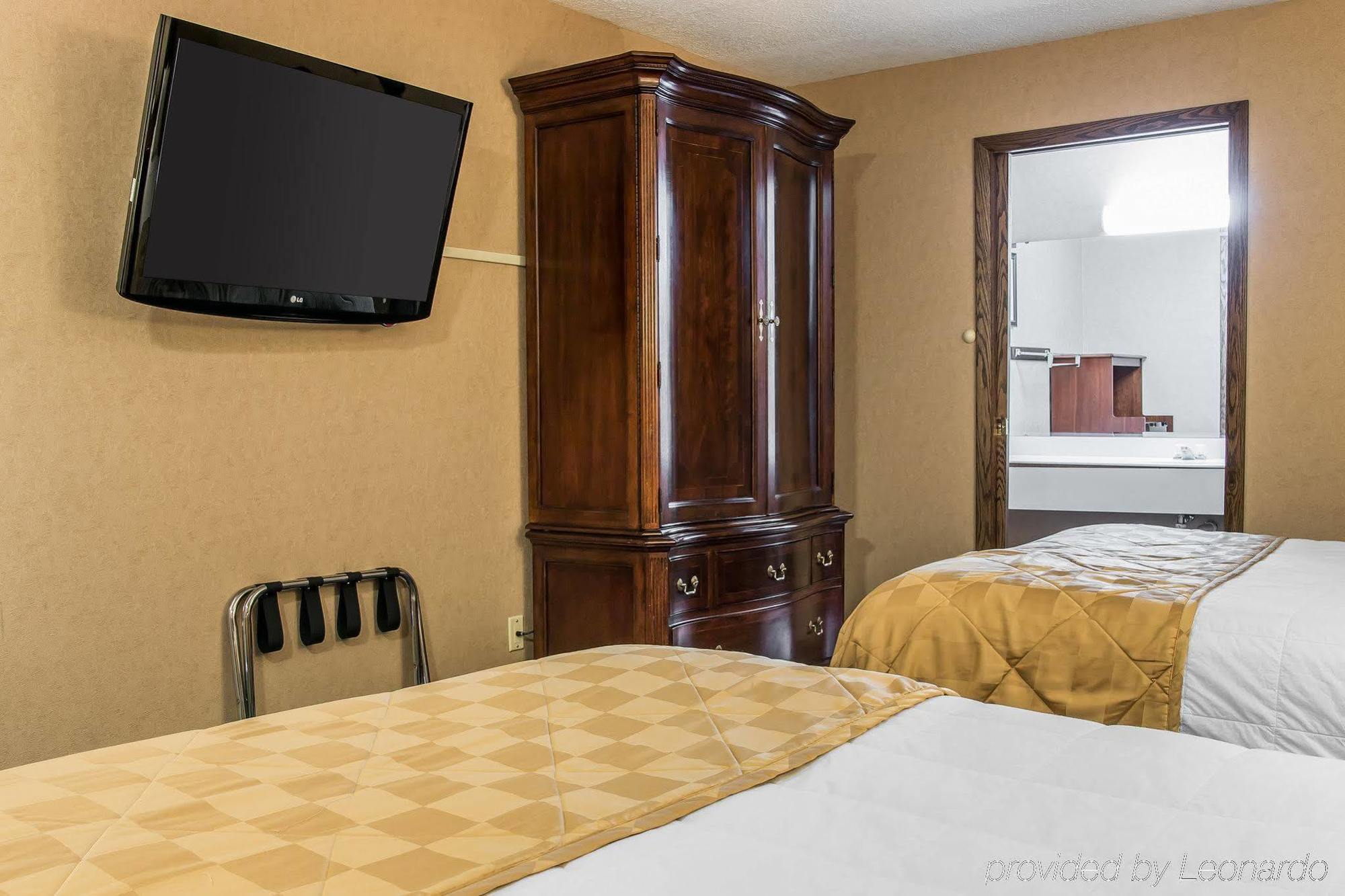 Clarion Hotel Beachfront Mackinaw City Luaran gambar